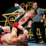Back Breaker Dylan Broda ottelussa StarBuckin kanssa. SuperSLAM II Korso, Vantaa, 21. helmikuu 2025. Suomalainen showpainitapahtuma, järjestäjänä SLAM! Wrestling Finland. Showpaini Helsinki Vantaa Espoo. Kansainvälisen tason ammattipaini tapahtuma Suomessa.