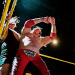 StarBuck iskemässä kovaa. SuperSLAM II Korso, Vantaa, 21. helmikuu 2025. Suomalainen showpainitapahtuma, järjestäjänä SLAM! Wrestling Finland. Showpaini Helsinki Vantaa Espoo. Kansainvälisen tason ammattipaini tapahtuma Suomessa.
